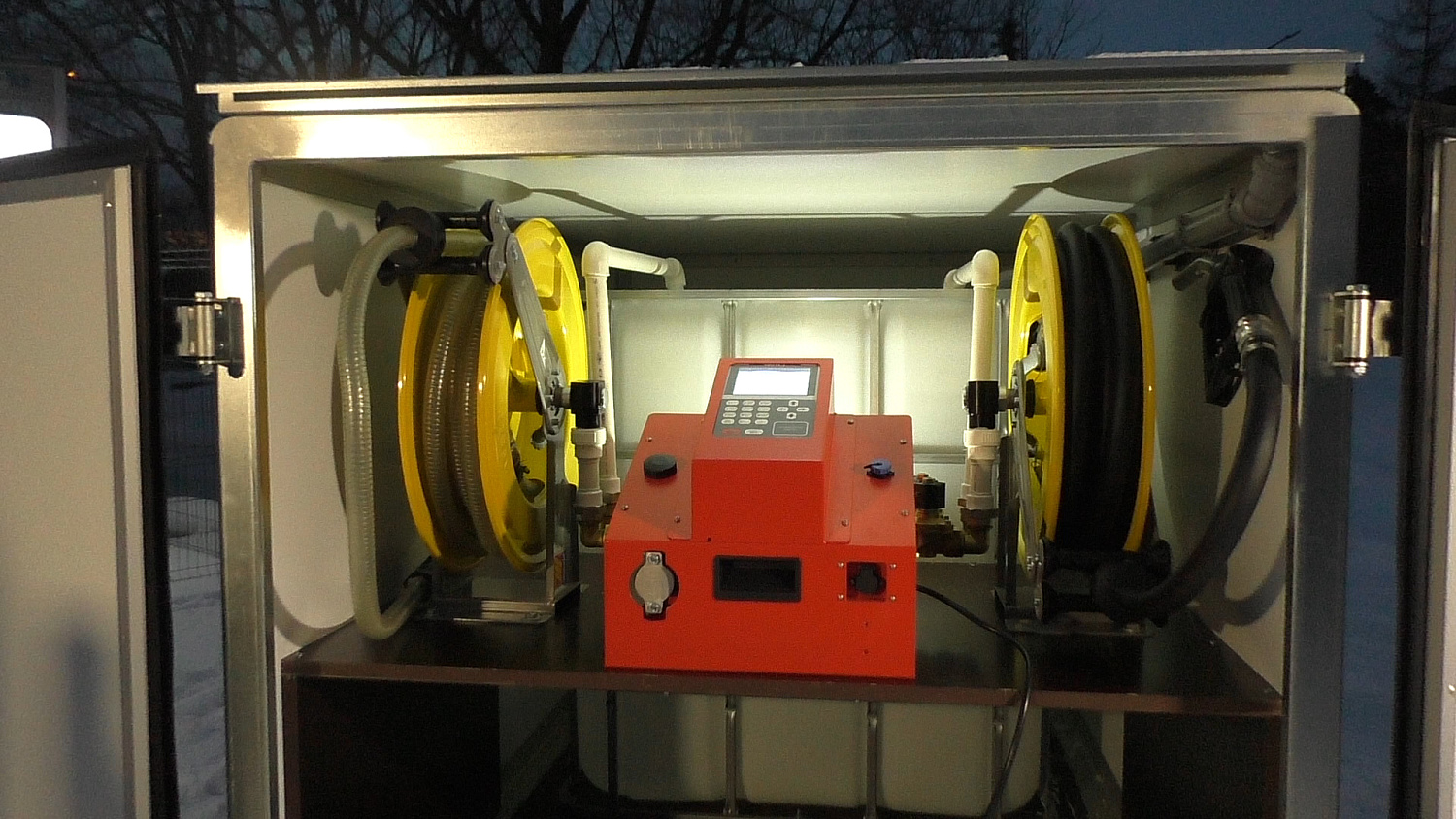 Изготовление мобильной тарировочной станции на 1 м3 на базе прицепа "ИСТОК" Изготовление мобильной тарировочной станции на 1 м3 на базе прицепа "ИСТОК"